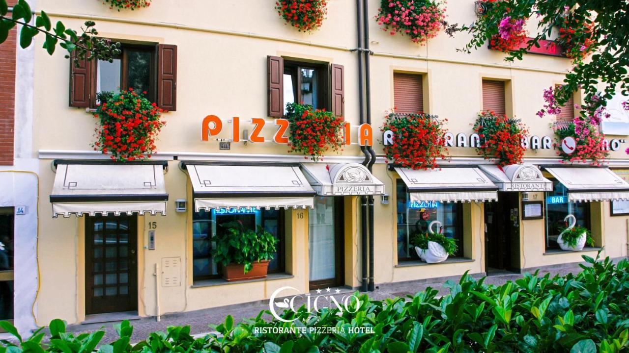 Hotel Ristorante Cigno Latisana Extérieur photo